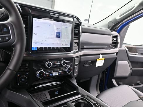 New 2026 Ford F250 Lariat w/ Black Appearance Package AWD/4WD image 3