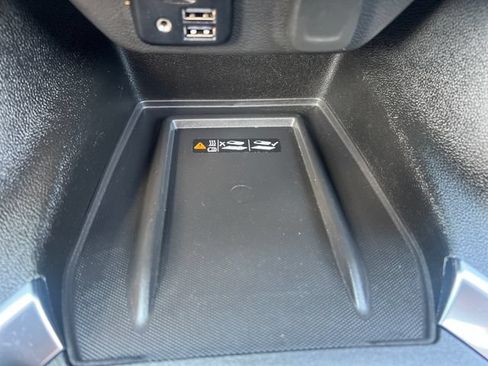 Used 2023 Chevrolet Traverse RS AWD/4WD image 30