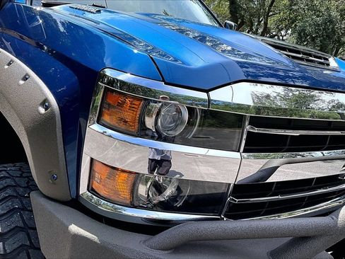 Used 2019 Chevrolet Silverado 3500 High Country w/ Duramax Plus Package AWD/4WD image 33