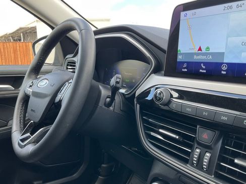 Used 2022 Ford Escape SEL w/ Technology Package image 43