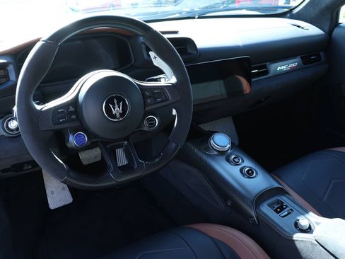 Used 2023 Maserati MC20 Coupe image 10