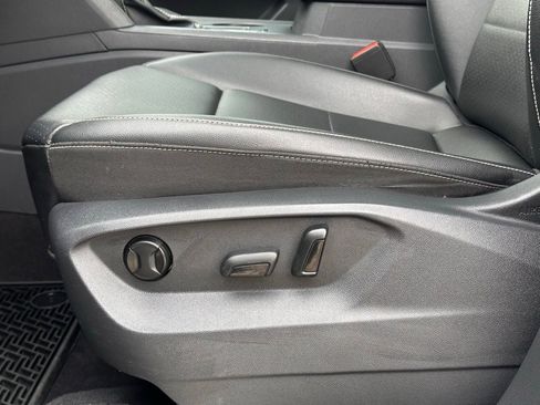 Used 2021 Volkswagen Atlas SE w/ Panoramic Sunroof Package image 32