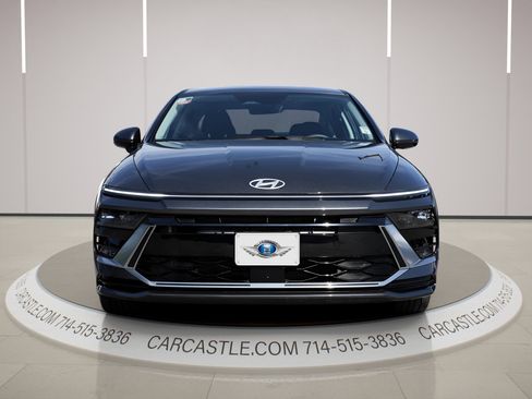 Used 2025 Hyundai Sonata SEL FWD image 4