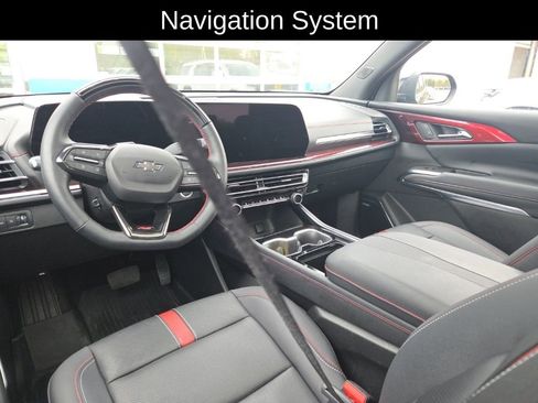 Used 2025 Chevrolet Traverse RS w/ LPO, Floor Liner Package AWD/4WD image 15