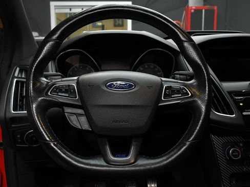 Used 2018 Ford Focus RS AWD/4WD image 32