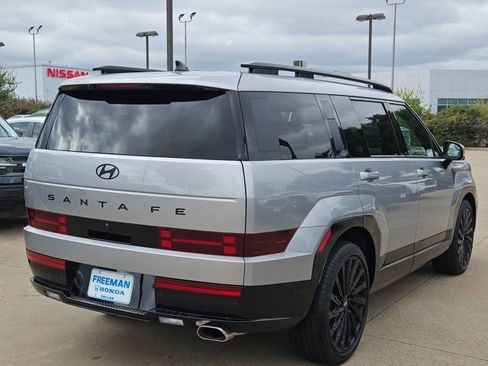 Used 2025 Hyundai Santa Fe Calligraphy image 5