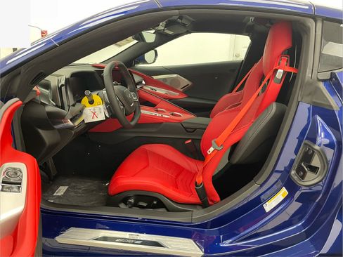 New 2027 Chevrolet Corvette Grand Sport w/ Z52 Sport Performance Package RWD image 9