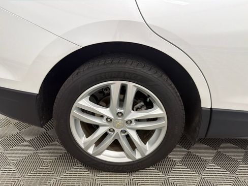 Used 2020 Chevrolet Equinox Premier FWD image 18