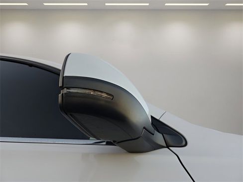 Used 2025 Honda Pilot Touring image 27