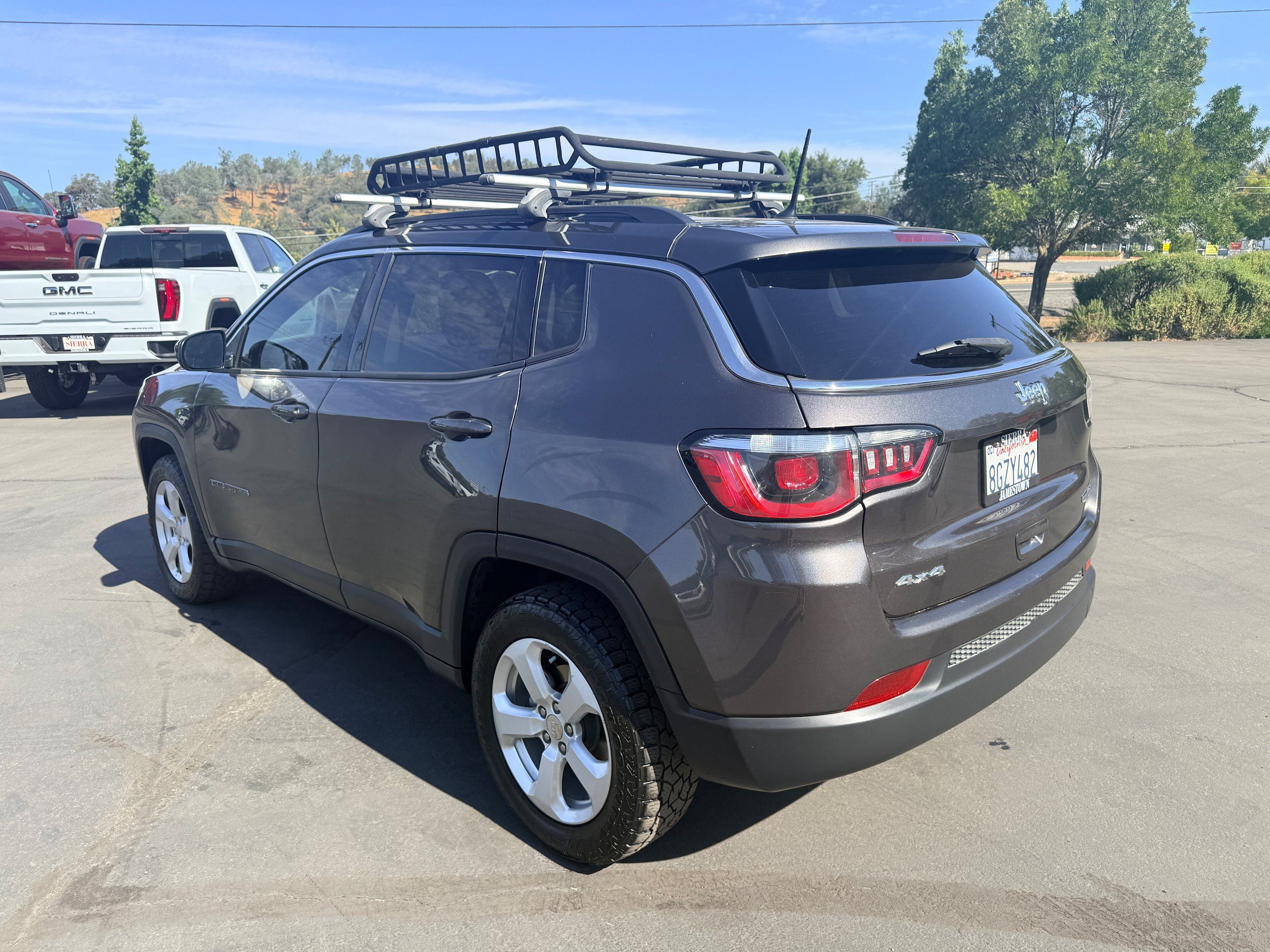 Used 2018 Jeep Compass Latitude AWD/4WD image 8