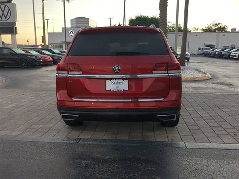 Certified 2022 Volkswagen Atlas SE w/ Panoramic Sunroof Package image 5