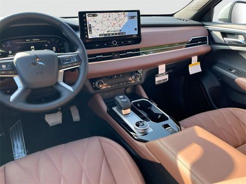 New 2026 Mitsubishi Outlander SEL FWD image 27