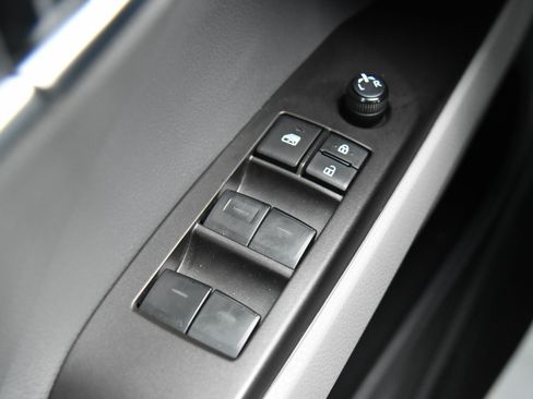 Used 2024 Toyota Camry SE image 32