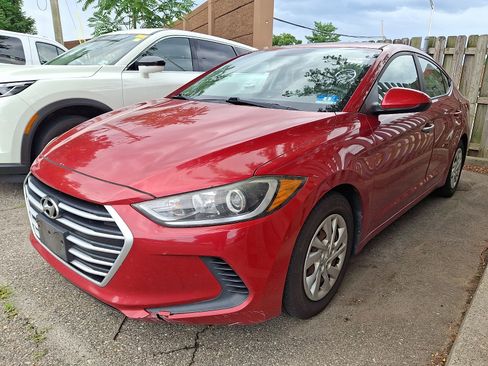 Used 2017 Hyundai Elantra SE FWD image 1