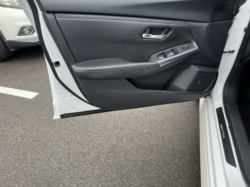 Used 2024 Nissan Sentra SR w/ SR Premium Package image 26