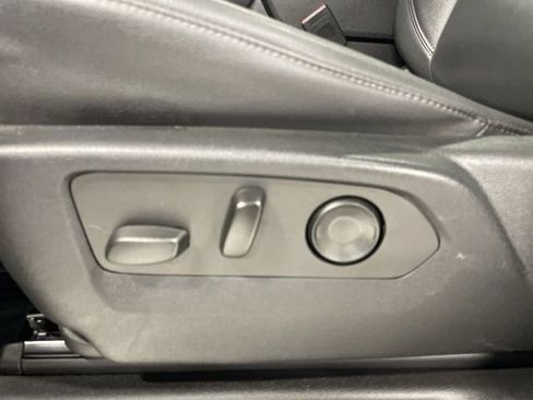 Used 2022 Chevrolet Tahoe Z71 w/ Luxury Package image 12