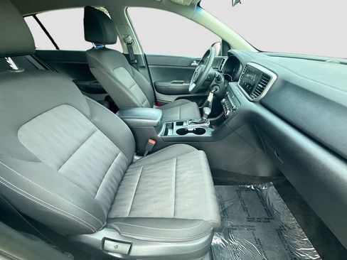 Used 2020 Kia Sportage LX FWD image 31