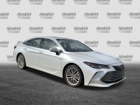 Used 2021 Toyota Avalon Limited w/ Advanced Safety Package image 2