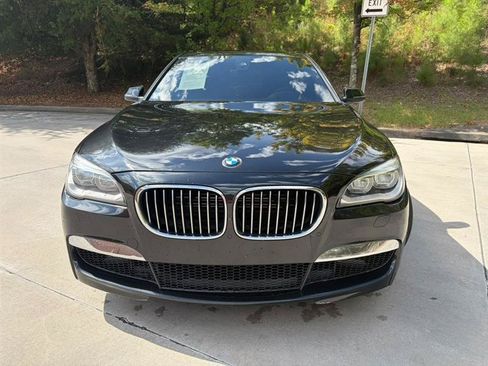 Used 2013 BMW 750i xDrive AWD/4WD image 2