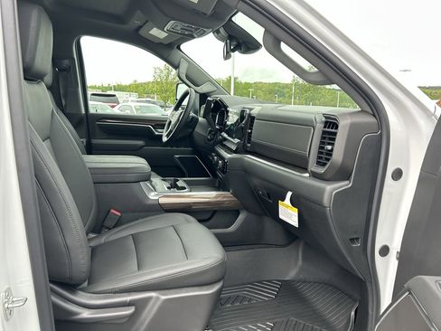 New 2026 Chevrolet Silverado 3500 LT w/ Trail Boss Package AWD/4WD image 15