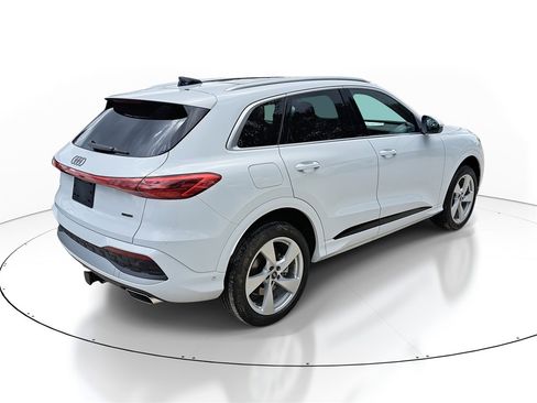 New 2025 Audi Q5 Premium Plus image 4