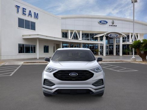 New 2024 Ford Edge SE w/ Black Appearance Package image 6