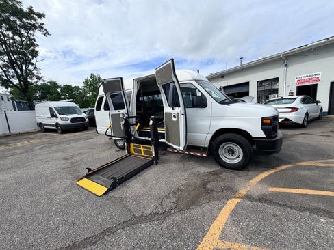 Used 2014 Ford E-250 and Econoline 250 Extended w/ Power Group RWD image 46