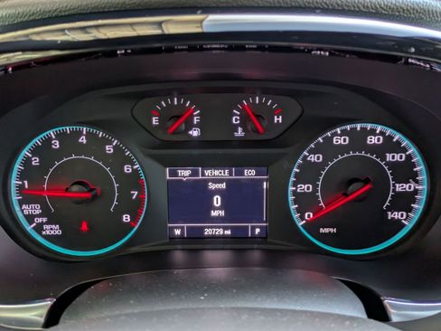 Used 2023 Chevrolet Traverse LS FWD image 17