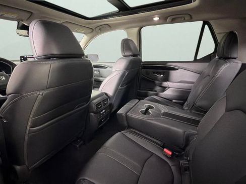 Used 2025 Honda Pilot Touring image 30