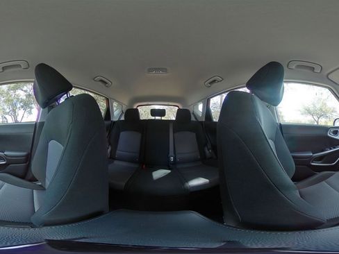 Used 2025 Kia Soul LX w/ LX Technology Package image 37