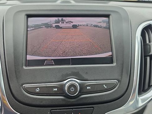 Certified 2024 Chevrolet Equinox LS FWD image 18