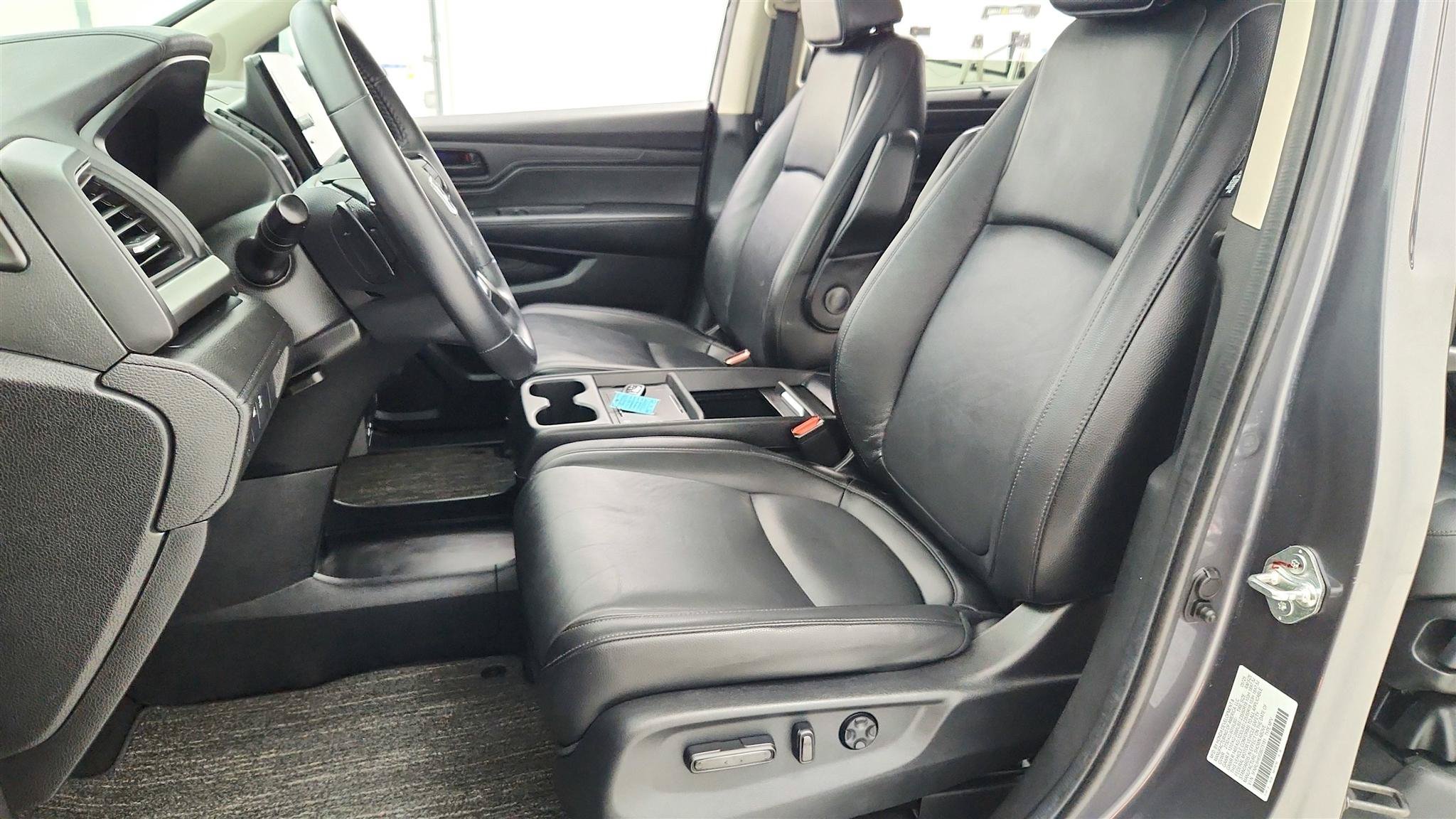 Used 2025 Honda Odyssey EX-L image 10
