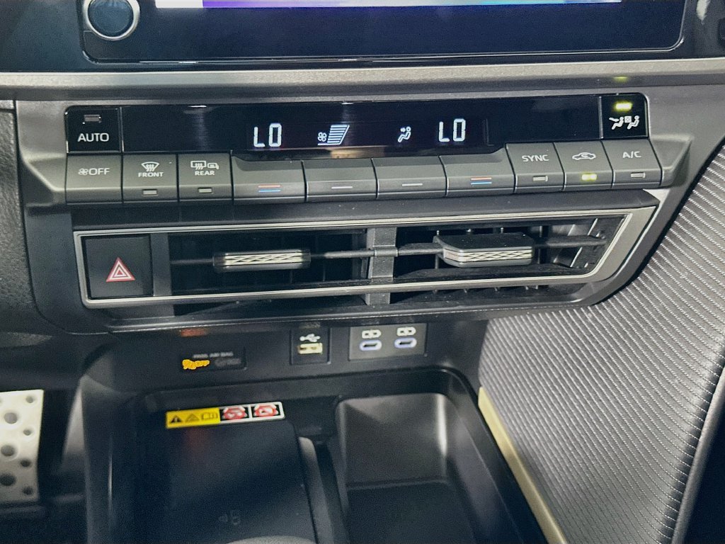 Certified 2026 Toyota Camry SE w/ Convenience Package FWD image 16