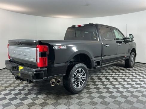 Used 2025 Ford F250 Platinum w/ Platinum Plus Package image 4