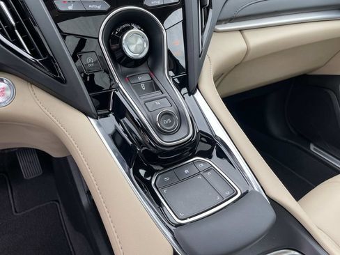 Used 2024 Acura RDX SH-AWD image 21