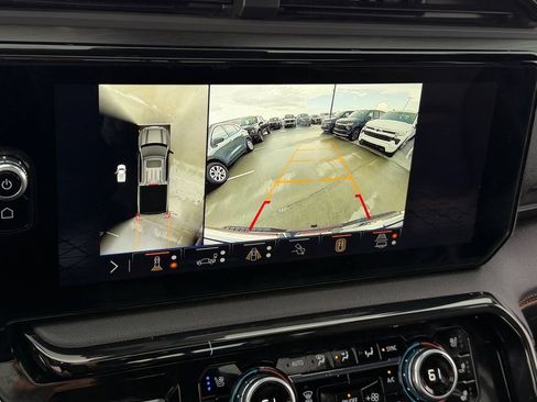 Used 2025 GMC Sierra 1500 AT4 w/ AT4 Premium Package AWD/4WD image 24