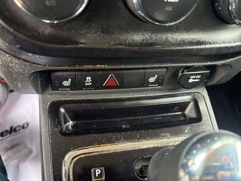 Used 2014 Jeep Patriot Limited AWD/4WD image 28