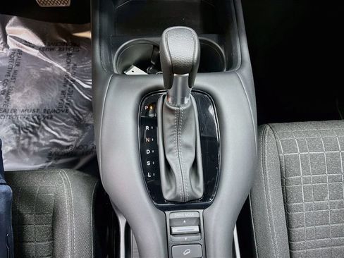 Used 2025 Honda HR-V LX image 16