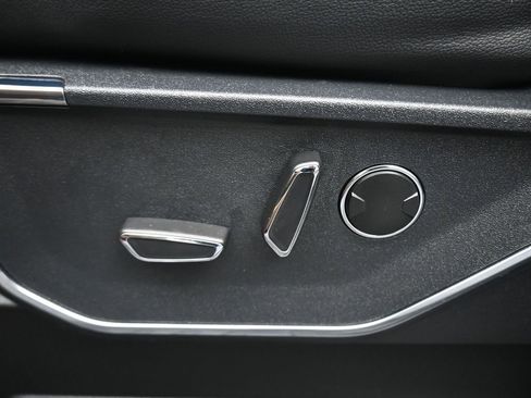 Used 2021 Ford F150 Lariat w/ Equipment Group 502A High image 13