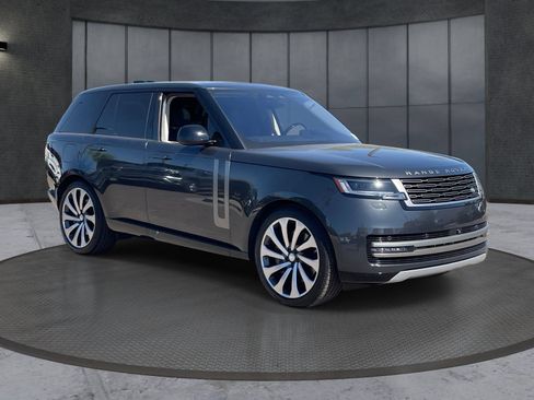 Used 2023 Land Rover Range Rover SE AWD/4WD image 8