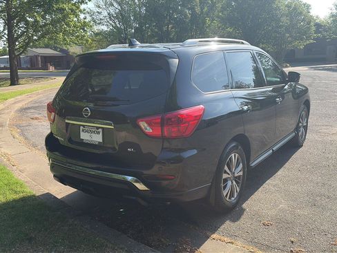 Used 2019 Nissan Pathfinder SL FWD image 5