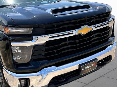 Used 2024 Chevrolet Silverado 2500 LT w/ Texas Edition AWD/4WD image 29