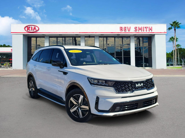 Certified 2022 Kia Sorento EX FWD image 1