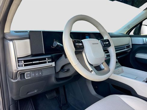 Used 2024 Hyundai Santa Fe SEL image 10