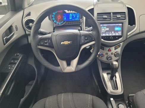 Used 2016 Chevrolet Sonic LT FWD image 22