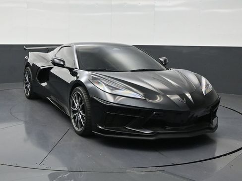 Used 2024 Chevrolet Corvette Stingray Premium Conv w/ Stealth Interior Trim Package RWD image 7