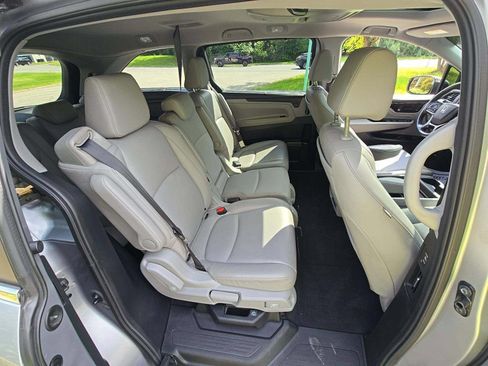 Used 2023 Honda Odyssey Touring image 14