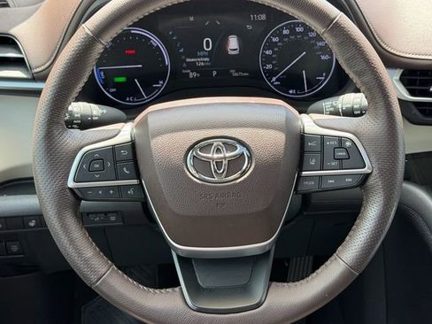 Certified 2022 Toyota Sienna Platinum FWD image 13