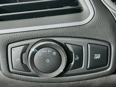 Used 2020 Ford Edge SE FWD image 17