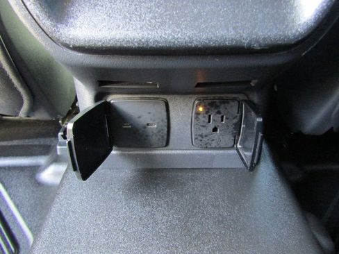 Used 2025 Ford Bronco Badlands AWD/4WD image 39